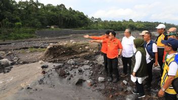 حكومة مقاطعة جاوة الشرقية تعطي الأولوية للتعامل مع ضحايا فيضانات نهر البار البارد في جبل سيميرو