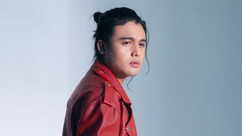 Restu Anak Charly Van Houten, EP '5 Diri'를 통해 음악적 능력 입증