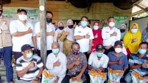 Gubernur Kaltara Salurkan Bantuan Beras untuk Warga Terdampak COVID-19