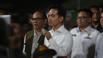 纪伯伦的提议被众议院(DPR)接收,在全体会议上立即讨论?