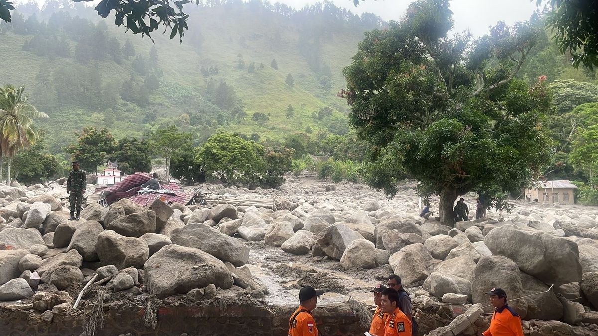 Inondation soudaine dans Labuhanbatu Sumut, BNPB Notez 250 KK touchés, attractions ont été fermées