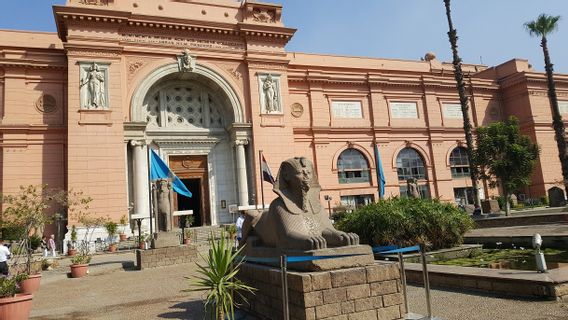 تمثال رئيس ملك رامزيس الثاني البالغ من العمر 3400 عام والذي سرق بعد ثلاثة عقود عاد إلى مصر