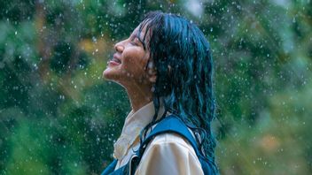 Idgitafはインドネシアとインドを携え、雨の下で努力するアルバムでデレ