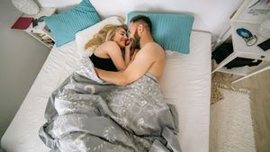 3 Manfaat Rutin Berhubungan Seksual, Bantu Meredakan Stres!