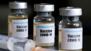 Vaksinasi COVID-19 Dosis Ketiga Segera Dilakukan, Targetnya Tenaga Kesehatan