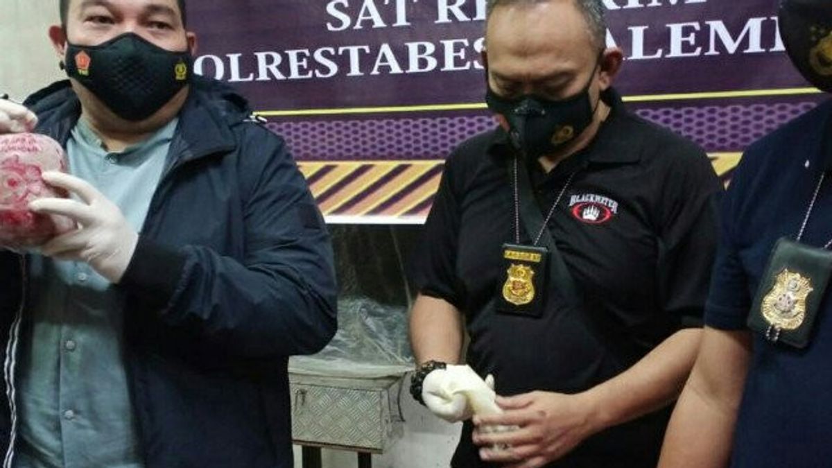 Polisi dan BPOM Gerebek Gudang Ikan Berformalin di Pasar Induk Palembang