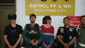 Satpol PP / WH Handani Case de Gay présumé sécurisé à Banda Aceh