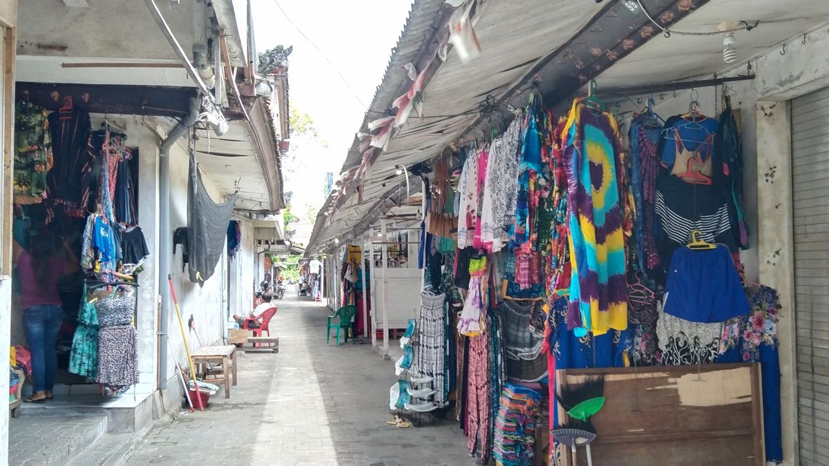 Bali Est Encore Calme, Les Histoires Des Personnes Touchées, Des Commerçants Aux Masseurs
