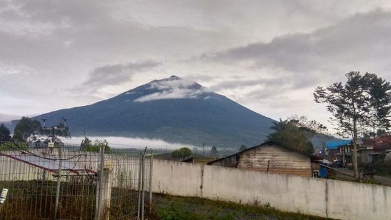 Gunung Kerinci Kembali Erupsi, Timbulkan Gempa Tremor