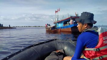 حادث قارب في بنغكاليس رياو ، 1 صياد مسن سقط