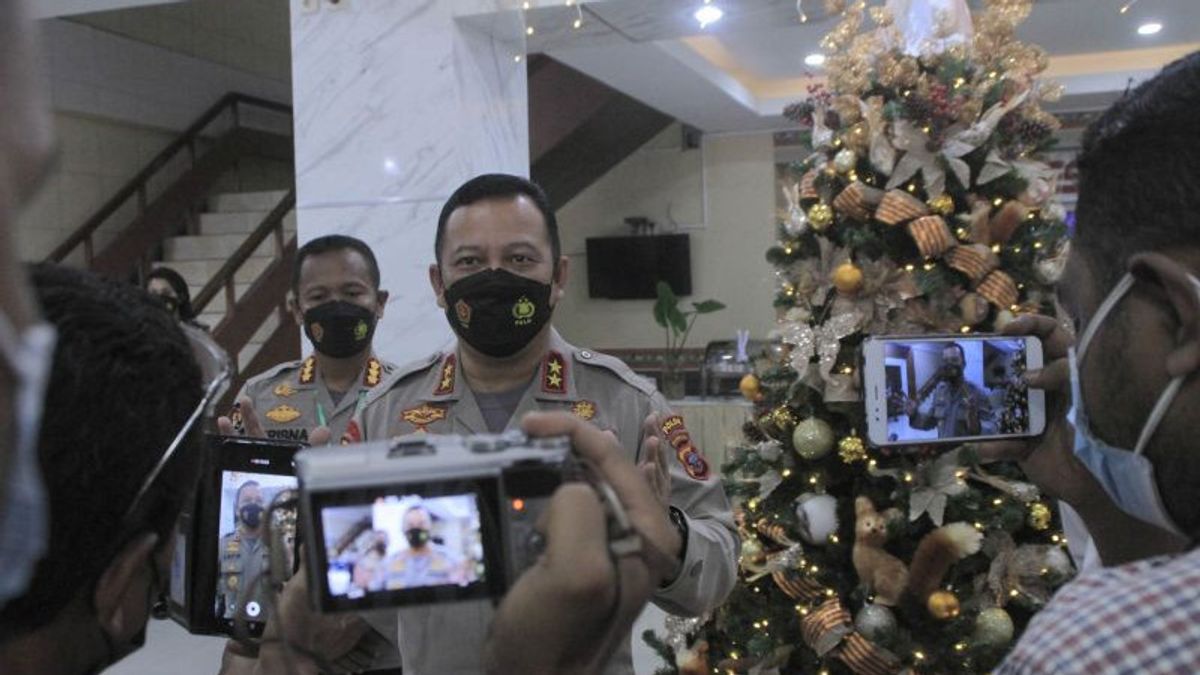 L’inspecteur Général En Chef De La Police De Nusa Tenggara Est, Lotharia Latif, Retire 4 Policiers Soupçonnés D’avoir Persécuté Des Détenus à Mort