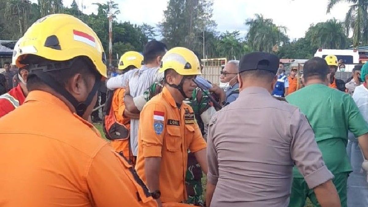 Helikopter 'Puskesmas Terbang' Mendarat Darurat di Pedalaman Timika Papua, 1 Penumpang Anak Dilaporkan Terlempar Keluar