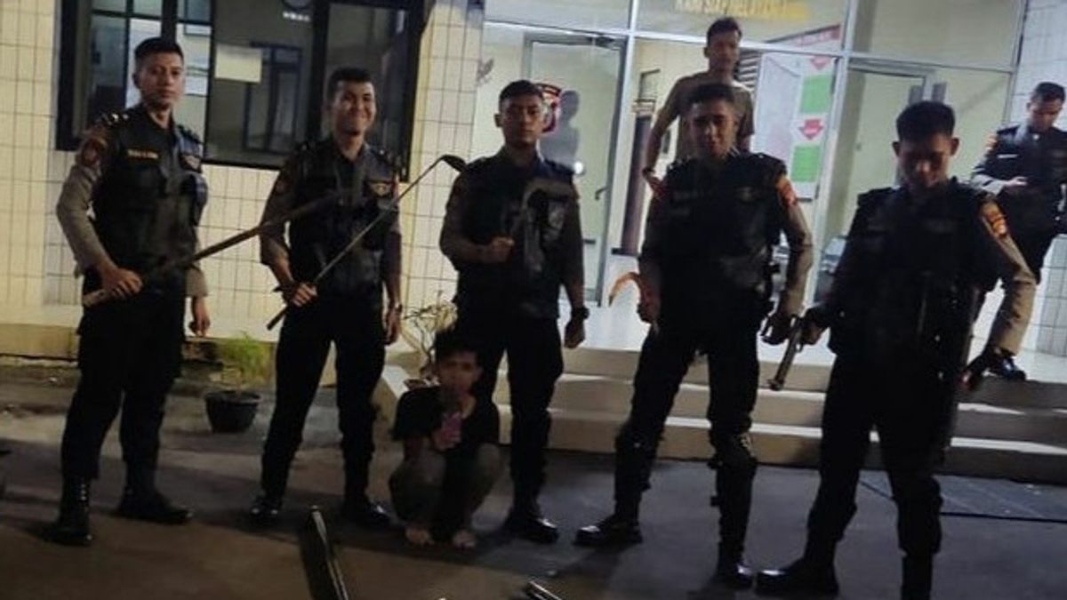 喧嘩の後のテンテン・セルリット、TPPPジャクプス警察に新たに逮捕されたジョハルの若者