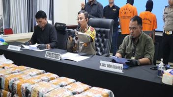 メダン警察はマレーシアから53キログラムの覚せい剤と10,000個のエクスタシーピルを押収した