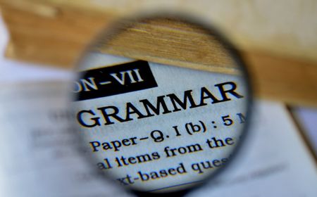 Rekomendasi 4 Tools AI untuk Cek Grammar Bahasa Inggris