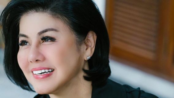 Desiree Tarigan Beri Kode Lubang di Hati, Sindir Hotma Sitompul?