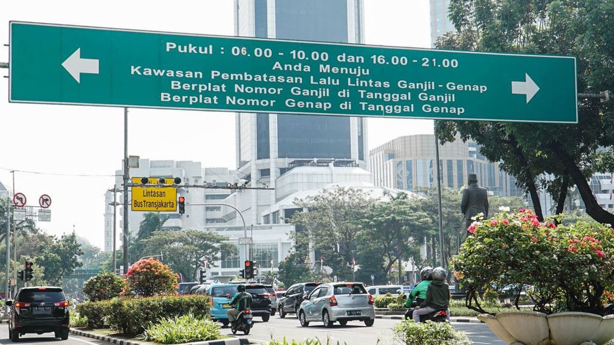 The Reason Why The Odd-even Scheme Is Still Valid During PPKM Level 3 In Jakarta