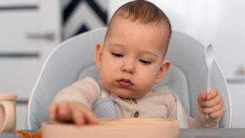 7 Signs Of A Hungry Baby Who Must Care For Parents, Respond Before Rewel