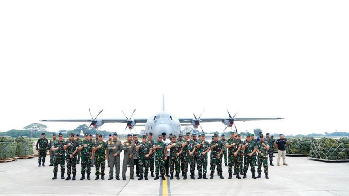 New Hercules Indonesian Air Force Ready To Transport Aid For Palestinian People
