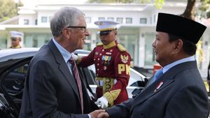 比尔·盖茨(Bill Gates)为印度尼西亚提供2.5万亿印尼盾的赠款,重点是卫生部门
