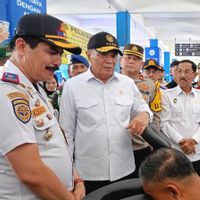 Menko Polkam Sambangi Terminal Kampung Rambutan, Cek Fasilitas Buat Pemudik