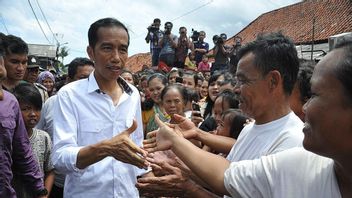 Jokowi Presiden Jenius <i>Trending</i> di Twitter, Netizen Memuji: Dunia Mengakui, Lahir dari Rahim Rakyat 