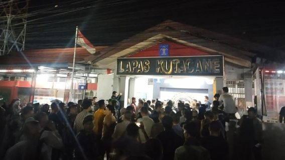 Puluhan Narapidana Diantar Keluarga Balik ke Lapas Kutacane, Sisa 7 Masih Dicari