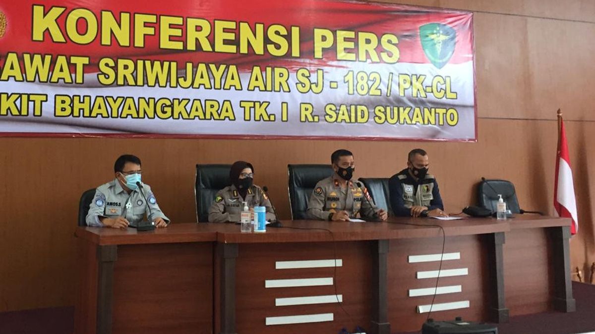 RS Polri Terima 137 Kantong Jenazah dari Lokasi Jatuhnya Sriwijaya Air SJ-182