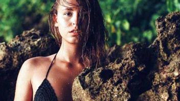 Model Playboy yang Berfoto Bugil di Hagia Sophia Akhirnya Minta Maaf