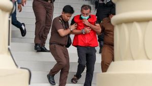 Selesai Periksa, 2 Tersangka Korupsi PT RS Arun Lhokseumawe Langsung Ditahan