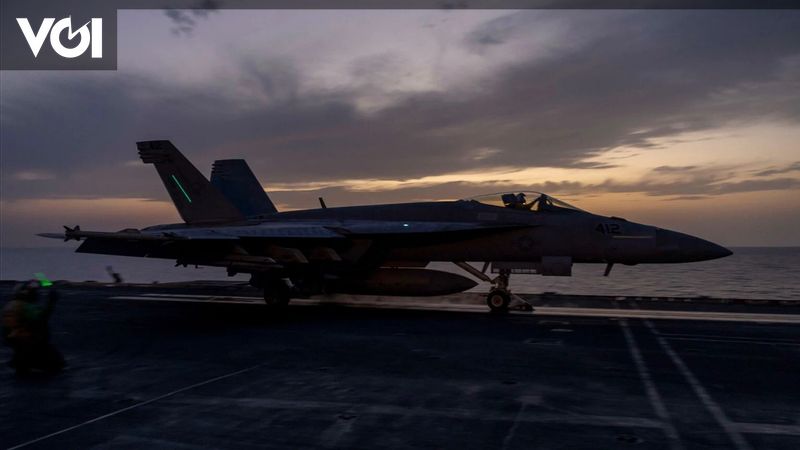 スーパーホーネット戦闘機は、米国の母艦がフーシ派の攻撃を回避