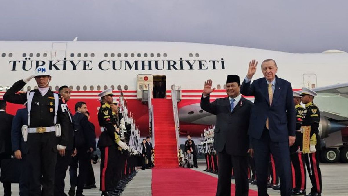 Prabowo Antarkan Presiden Erdogan ke Halim Usai Kunjungan Kenegaraan