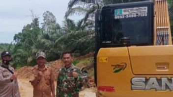 3 Routes Toward Central Mamuju Village Buried By Landslide Successfully Opened