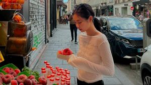Bikin Heboh Penggemar, Gaya Jennie BLACKPINK Pakai Kaus dengan Pesan Nyeleneh