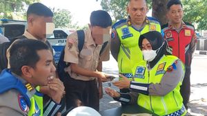 Pakai Knalpot Brong, Dua Pelajar Berseragam Pramuka Disetop Polisi, Guru Dipanggil