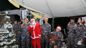 Prajurit TNI AL dan Diaspora Rayakan Natal di KRI Frans Kaisiepo