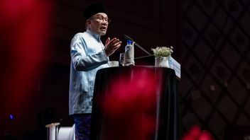 ナジブ・ラザックが自宅拘禁、マレーシアのアンワル・イブラヒム首相が法的手続きを尊重