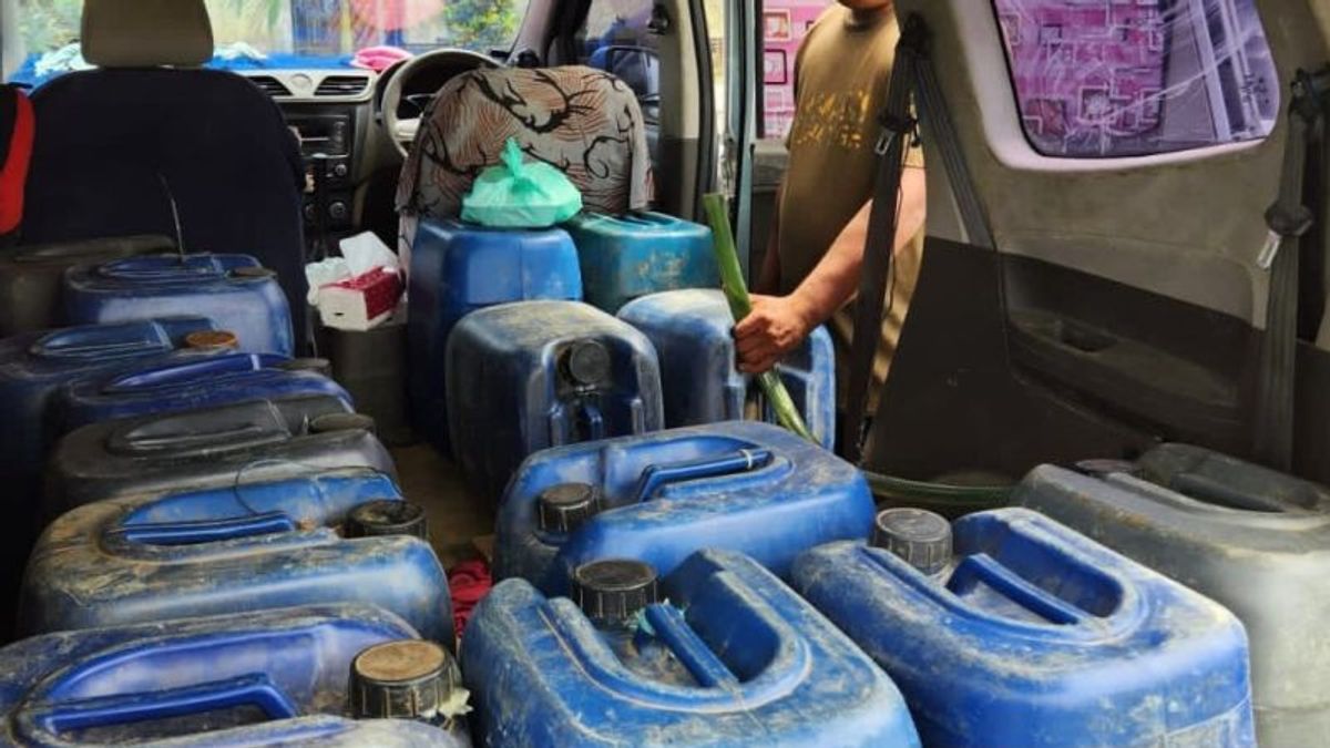 Police Arrest Cross-Regency Fuel Smugglers In Kendari