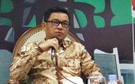 DPR Minta Menag Yaqut Benahi Regulasi terkait KUA Bisa Layani Pernikahan Semua Agama