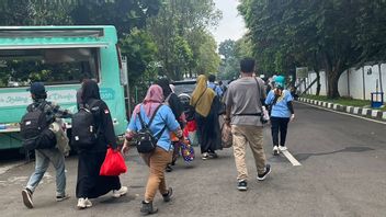 スーダンから避難した何百人ものインドネシア国民がポンドック・ゲデ・ハッジ寮に到着