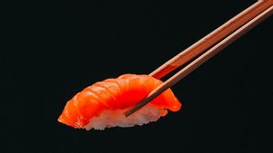 Unik! Peneliti Jepang Ciptakan Sumpit yang Beri Rasa Asin, Bisa Diet Garam