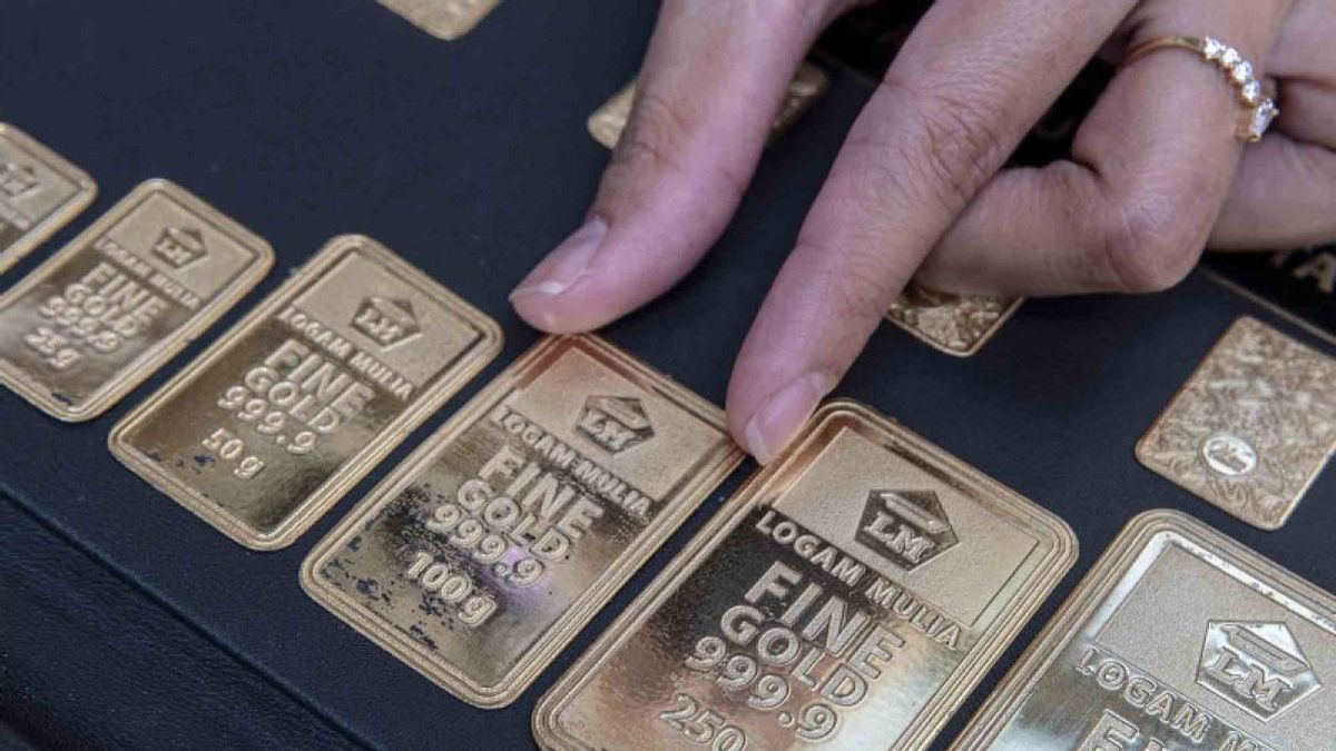 Turun Lagi, Harga Emas Antam Hari Ini Dibanderol Rp1.072.000 per Gram