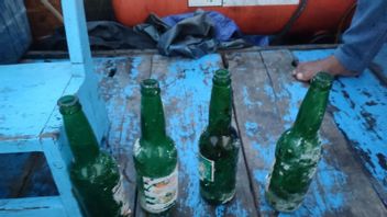 Arrêtés Par Des Agents De La Scène De Crime, 2 Pêcheurs Fish Bombers Dans Les Eaux Selayar Sulsel A Encore 18 Ans