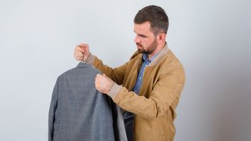 Tampil Memukau dengan Perpaduan Warna Abu-abu untuk Pakaian yang Bikin Orang Melirik