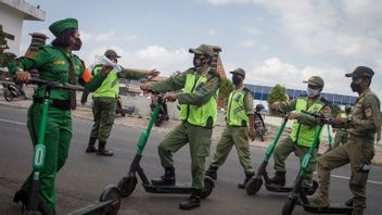 日惹禁止在高速公路上使用电动滑板车