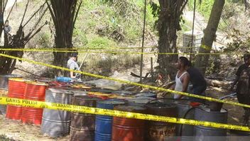 انفجار بئر نفط تقليدي في شرق آتشيه ونشر الشرطة فريقا فنيا لأخذ العينات وفحص رؤساء القرى والسكان