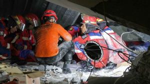 Dari Runtuhnya Ponpes Al-Khoziny, DPR Desak Audit Infrastruktur Pesantren se-Indonesia