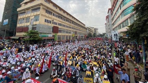 昂山素季的党员在警方拘留中被杀，头上有血迹