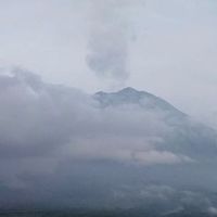 Senin Pagi Gunung Semeru Kembali Erupsi, Status Awas Masih Berlaku