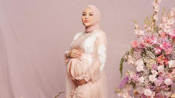 6 Foto Baby Bump Aurel Hermansyah dan Atta Halilintar, Calon Papa Mama Paling Ditunggu Warganet